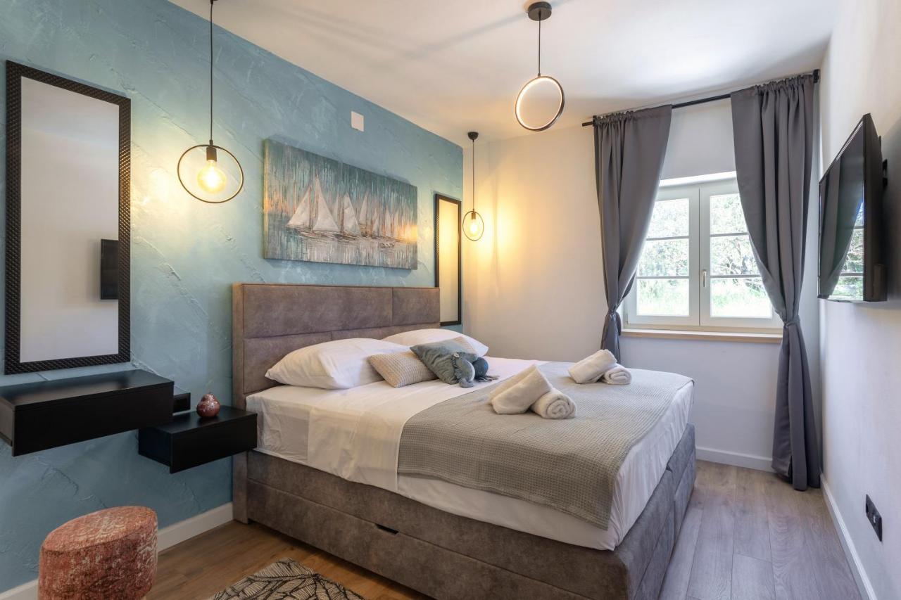 Teona Luxury Apartment With Jacuzzi And Terrace Sea View Sali Exterior foto